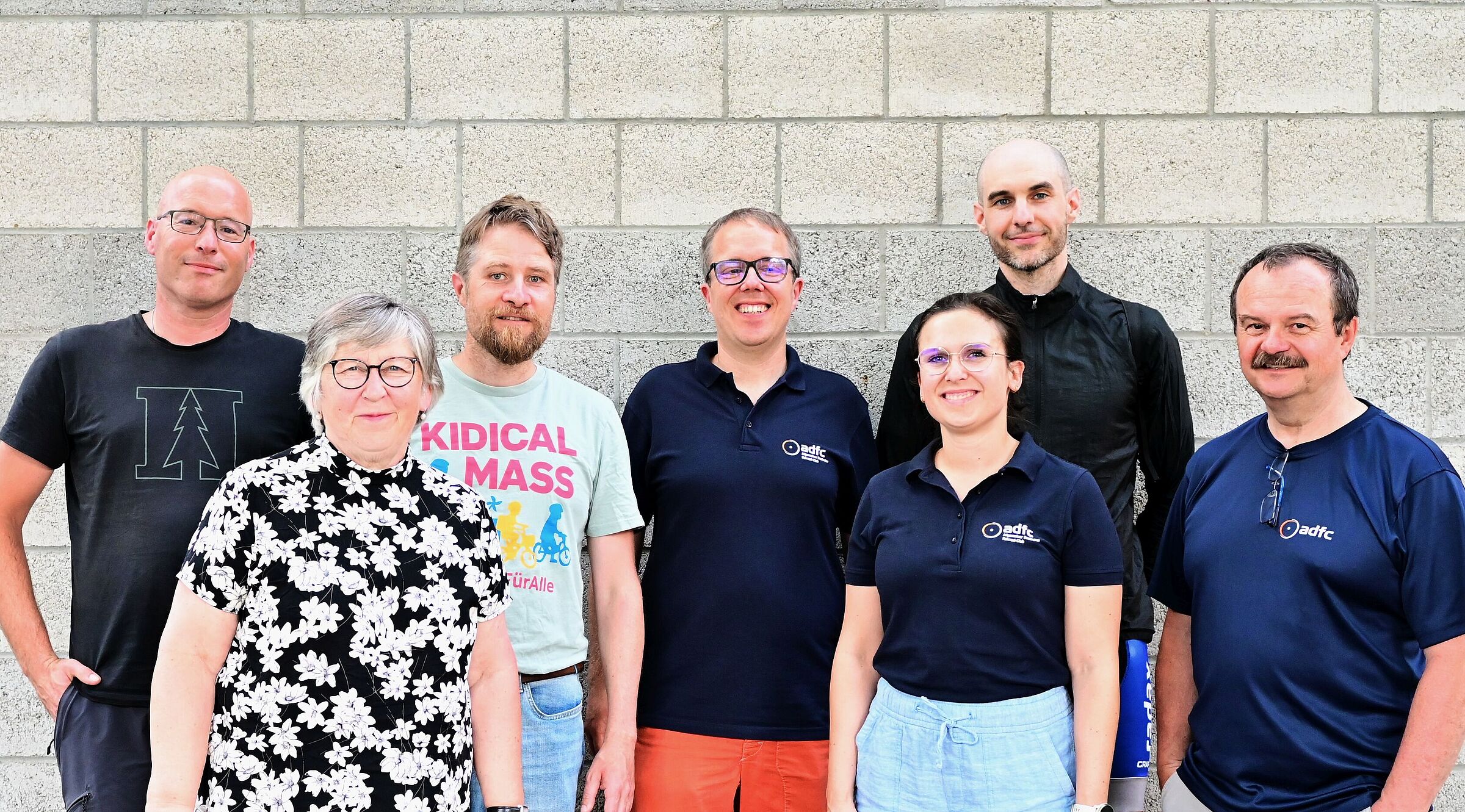 Der Vorstand der Ortsgruppe Renningen - Rutesheim - Weil der Stadt. V.l.n.r.: Rainer Wohlfahrt, Anita Koranyi, Martin Endmann, Martin Tröster, Jana Torgerson, Michael Kutz, Jörg Stenner