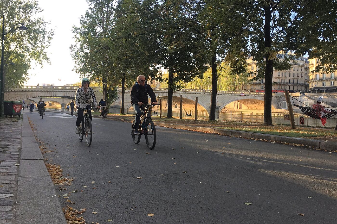 Radweg entlang der Seine Radweg entlang der Seine
